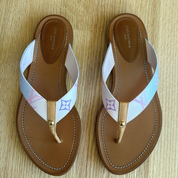 COPY - Authentic Louis Vuitton Monogram Sunny Flat Thong Sandal - Picture 3 of 7